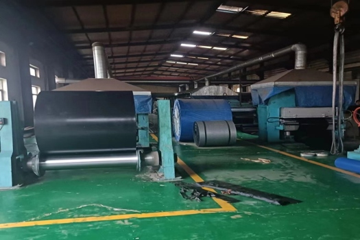 銘冠耐磨防滑帆布輸送帶橡膠板，2米寬地面房頂絕緣膠板