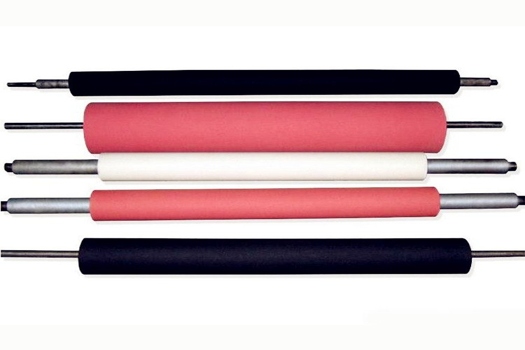 膠輥生產廠推出的紡織機械工業輥——耐磨減震，抗撕裂