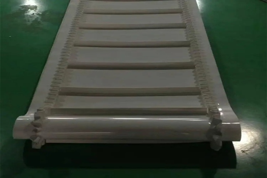 鑫源綠色白色PVC輸送帶，耐切割PU帶，綠色小圓點花紋