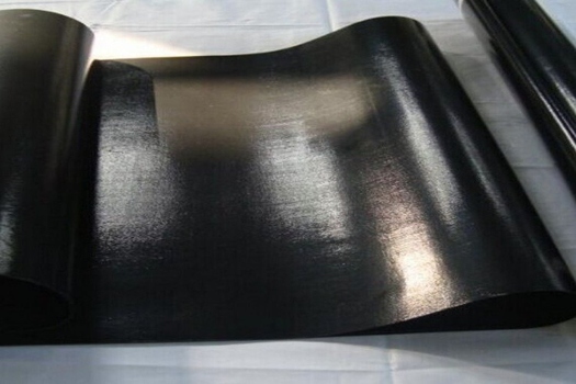 提升整燙效率，專業壓襯機傳送帶解決方案