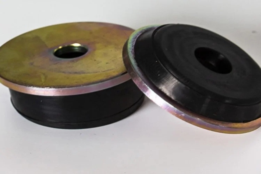 順達(dá)氟塑專(zhuān)業(yè)生產(chǎn)橡膠制品，減震墊塊與異形件