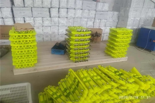 挖掘機履帶升級組件 - 牛筋塊、聚氨酯橡膠塊、牛津塊鏈板膠 吉耐