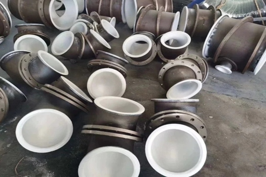 億德鑫DN50-1400耐酸堿襯膠鋼管，專業(yè)生產(chǎn)襯塑襯四氟管件